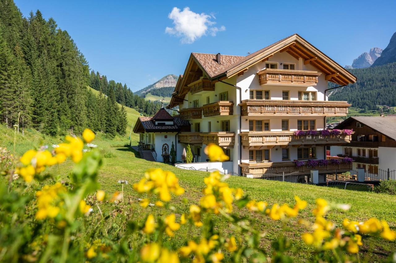 Hotel Somont セルヴァ・ディ・ヴァル・ガルデーナ エクステリア 写真