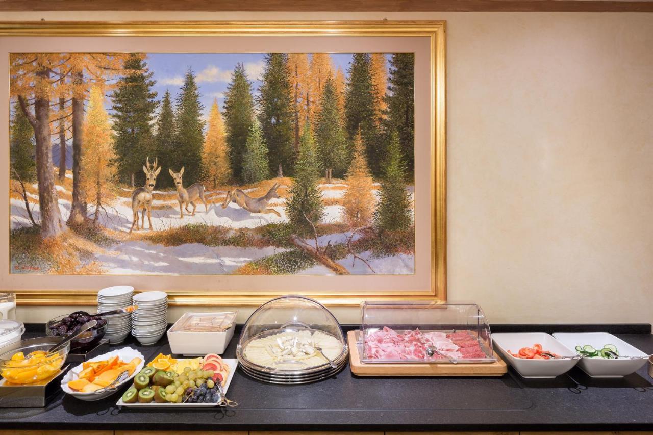 Hotel Somont セルヴァ・ディ・ヴァル・ガルデーナ エクステリア 写真