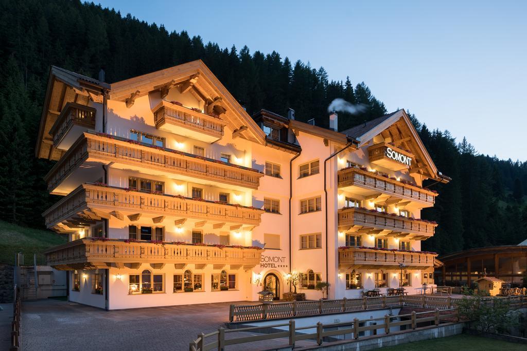 Hotel Somont セルヴァ・ディ・ヴァル・ガルデーナ エクステリア 写真